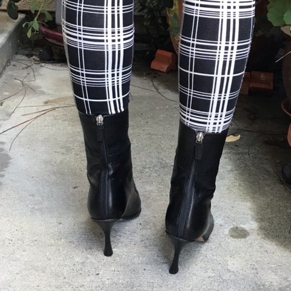 Vintage black Gucci pebble leather booties - Picture 9 of 14